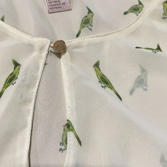 𝅺forever21 Sheer Parrot Print Blouse Sz S - Picture 10 of 13